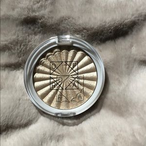 Ofra Star Island Highlighter
